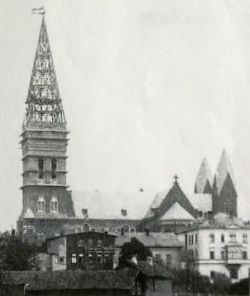 Schiefereindeckung des Hauptturmes der Pfarrkirche St. Johannes Baptist in Neheim